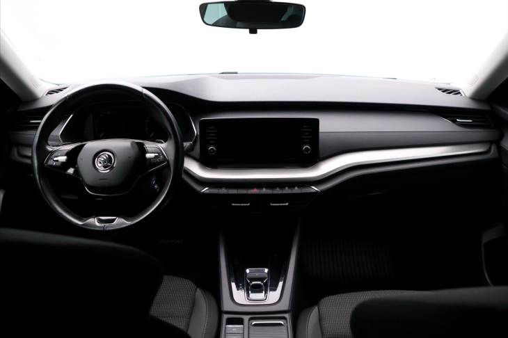 Škoda Octavia 2,0 TDI 110kW Ambition DSG CZ