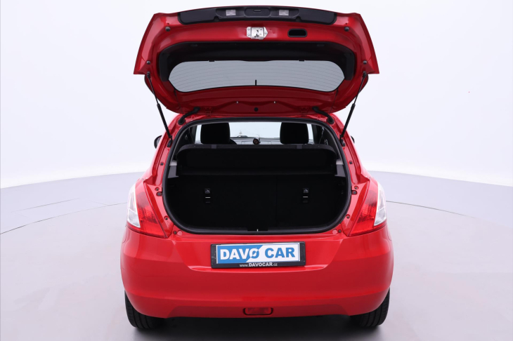 Suzuki Swift 1,2 VVT 69kW CZ klima tempomat
