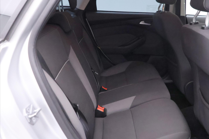 Ford Focus 1,6 TDCi 70kW Klimatizace CZ