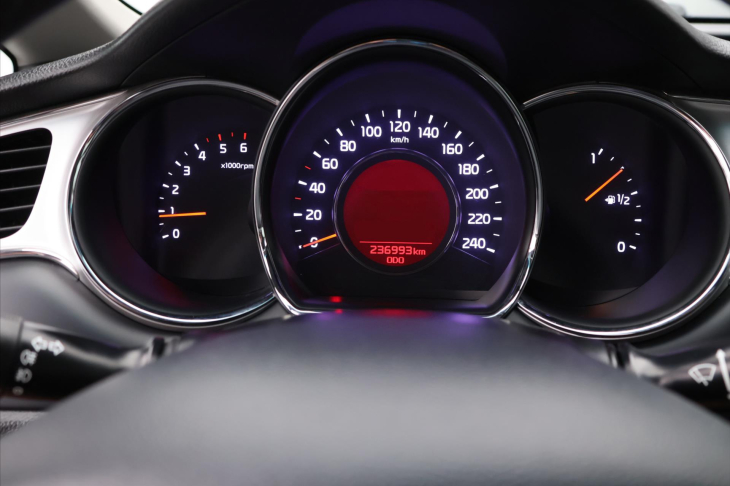 Kia Ceed 1,6 CRDI 100kW CZ Comfort Navi