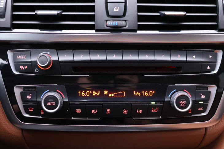 BMW Řada 4 2,0 420d 135kW Luxury Xenon