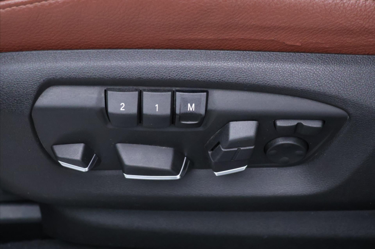 BMW X5 3,0 40d 230kW xD CZ M Paket DPH