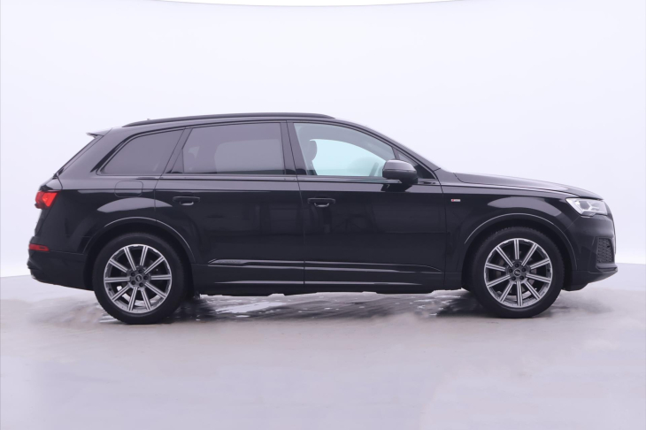 Audi Q7 3,0 50TDI 210kW S line CZ DPH