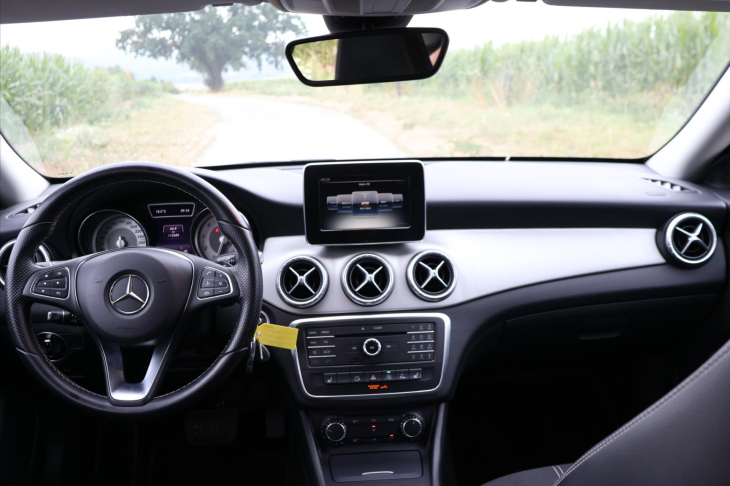 Mercedes-Benz CLA 2,0 250 155kW 4Matic Xenon