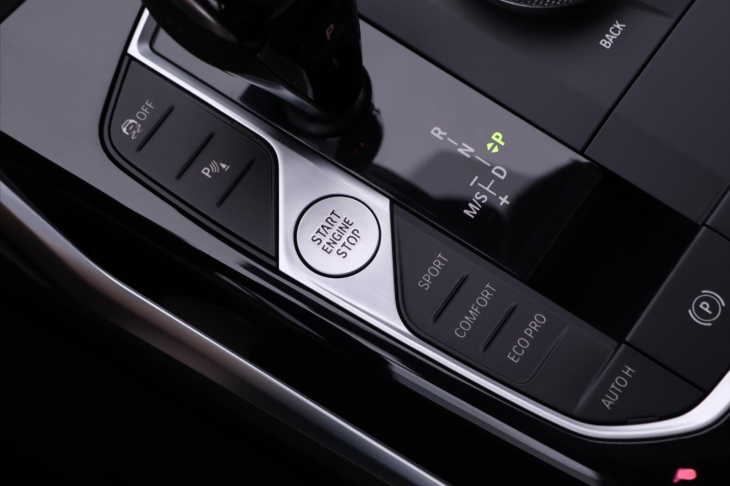 BMW Řada 3 2,0 320d 140kW XDrive Aut. DPH