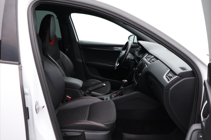 Škoda Octavia 2,0 TDI RS 135kW DSG CZ