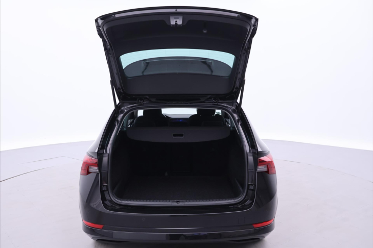 Škoda Octavia 2,0 TDI DSG Clever Matrix DPH