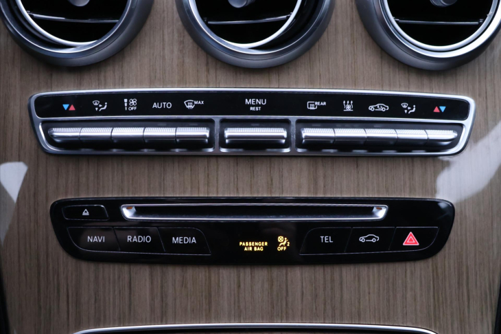 Mercedes-Benz Třídy C 2,2 250d 150kW Aut. LED