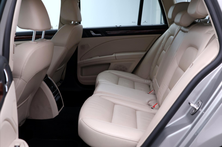 Škoda Superb 2,0 TDI 4x4 DSG Exclusive Kůže