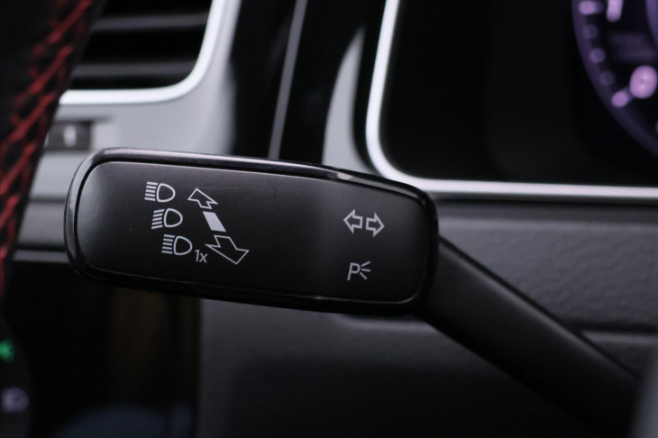 Volkswagen Golf 2,0 TSI GTI Performance 180kW CZ