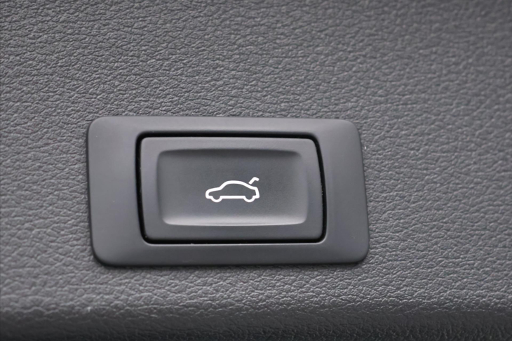 Audi A4 Avant 2,0 TDI 110kW Stronic LED