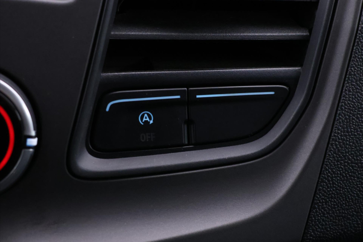 Ford Transit 2,0 TDCi 96kW 350 L2 DPH CZ