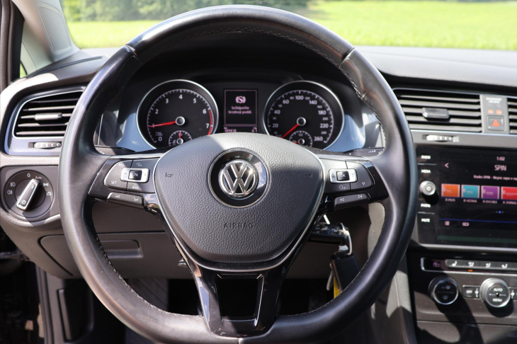 Volkswagen Golf 1,0 TSI 81kW CZ Comfort LED