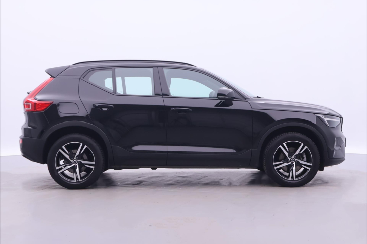 Volvo XC40 2,0 B4 145kW DCT Plus Dark DPH