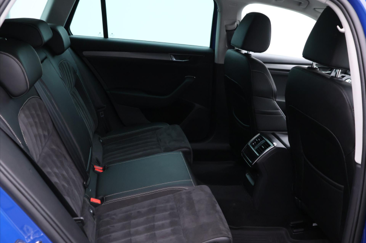 Škoda Superb 2,0 TDI 110kW DSG Style DPH CZ