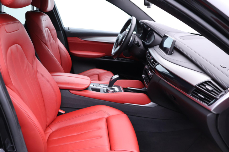 BMW X6 3,0 M50d 280kW M-Paket CZ DPH