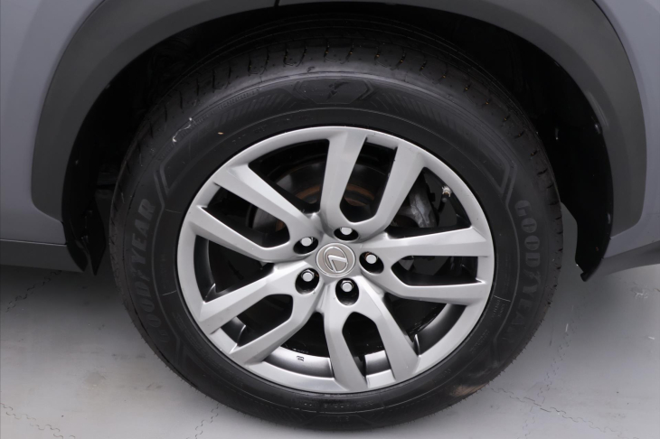 Lexus NX 300h 2,5 145kW 4WD Premium AUT