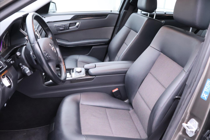 Mercedes-Benz Třídy E 3,0 300CDI 150kW Aut. Kůže
