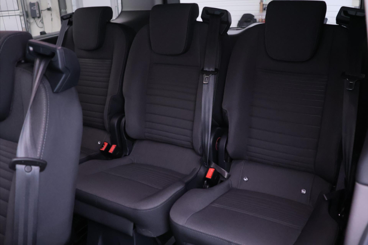 Ford Tourneo Custom 2,0 TDCi 136kW 8-Míst L2 DPH