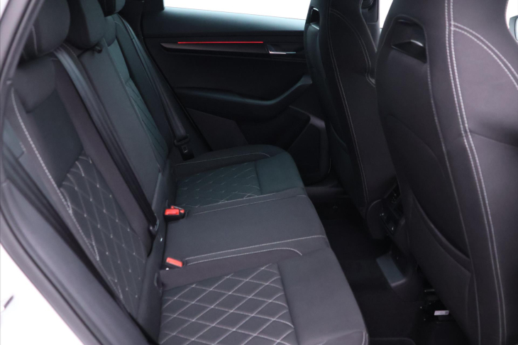 Škoda Karoq 2,0 TDI DSG 4x4 Sportline DPH