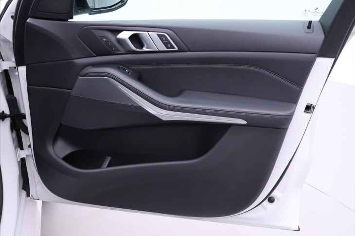 BMW X5 3,0 xDrive30d Aut. CZ M-paket