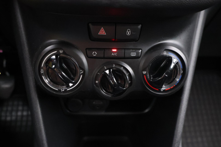 Peugeot 208 1,2 PT 60kW Klima CZ LPG