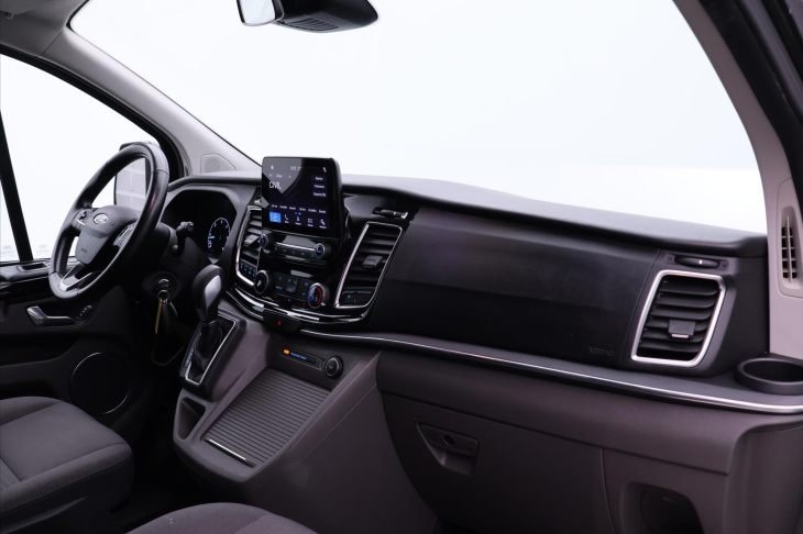 Ford Tourneo Custom 2,0 TDCi 136kW Aut. 8-Míst