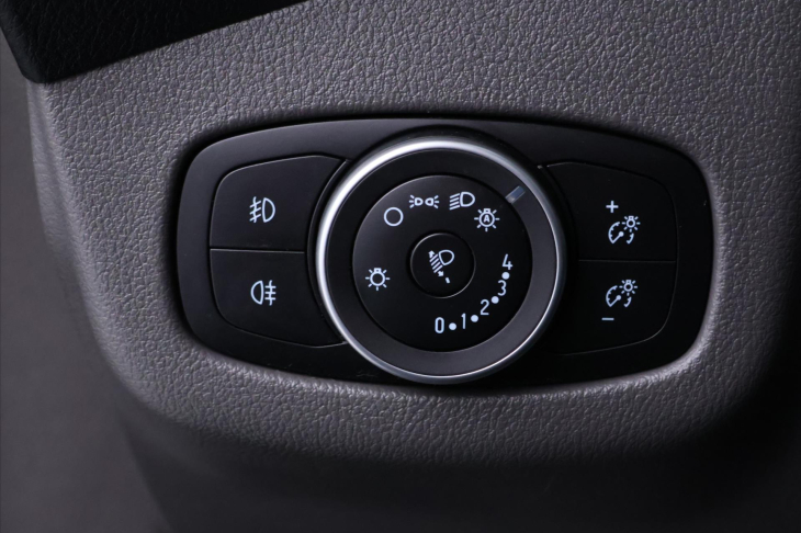 Ford Tourneo Connect 1,5 EcoBlue 88kW CZ DPH