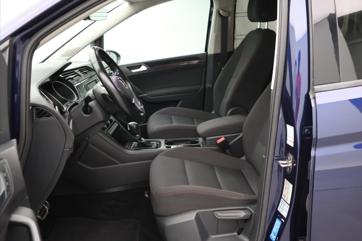 Volkswagen Touran 2,0 TDI 110kW DSG Sound 7-Míst