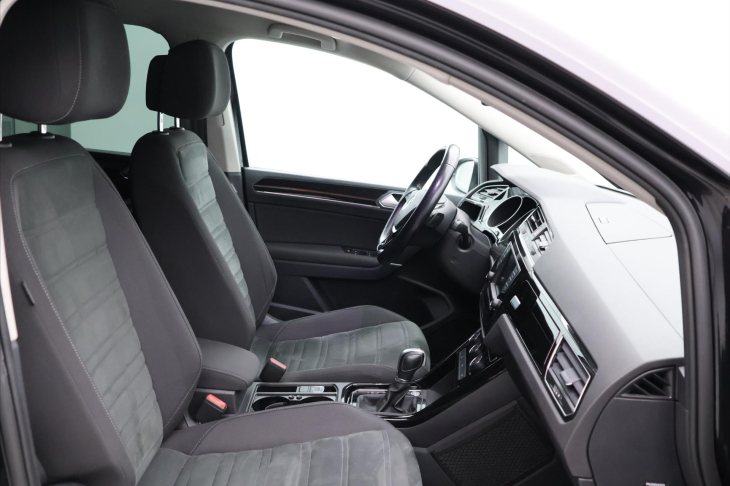 Volkswagen Touran 2,0 TDI 110kW Highline DSG DPH