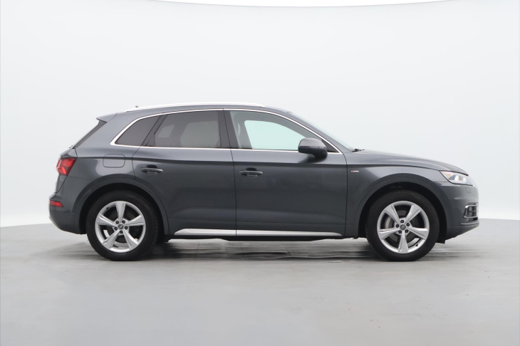 Audi Q5 2,0 TDI 140kW 4X4 Tažné CZ LED