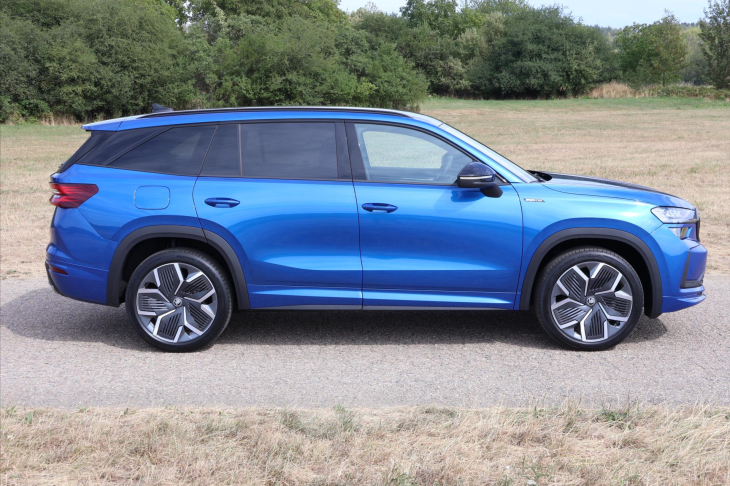 Škoda Kodiaq 2,0 TDI DSG 4x4 Sportline 7-Míst