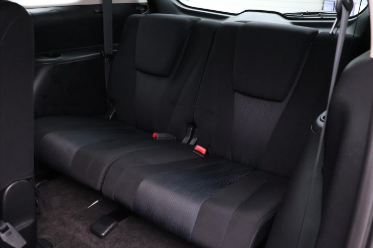 Mazda 5 2,0 i 110kW Center-Line Xenon