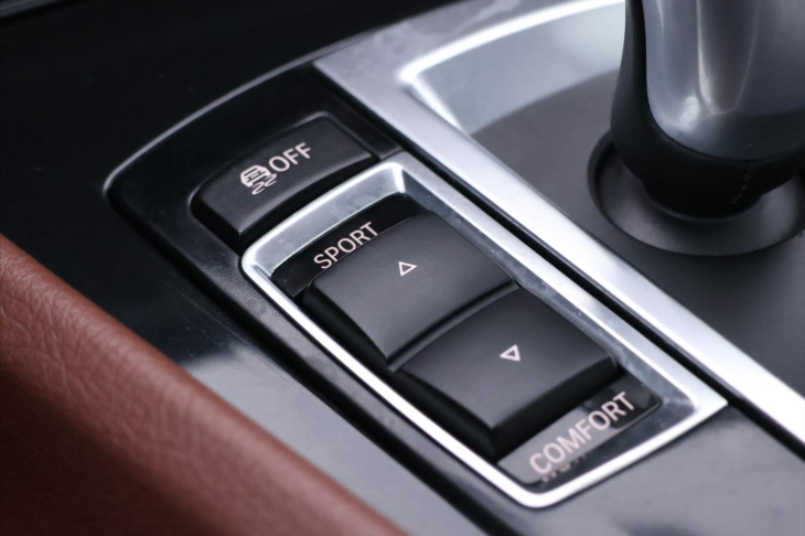 BMW Řada 5 3,0 530D 180kW xDrive Aut. GT