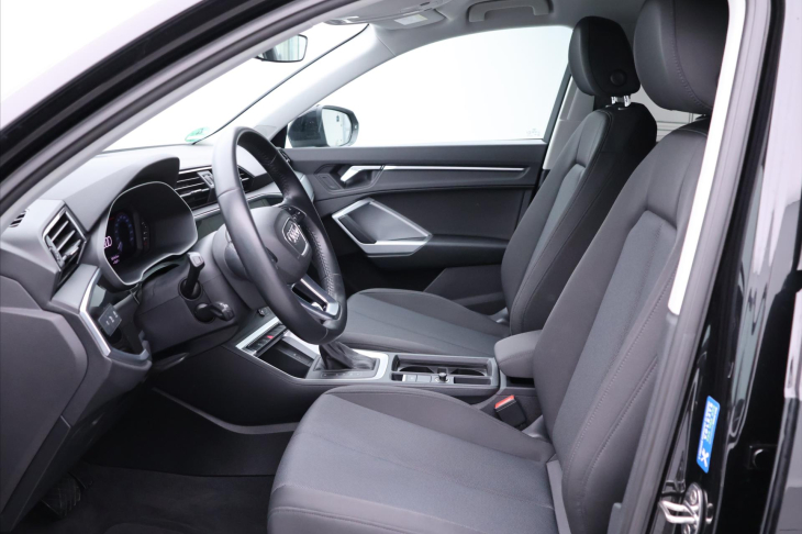 Audi Q3 2,0 40TFSI 140kW virtual 1.Maj