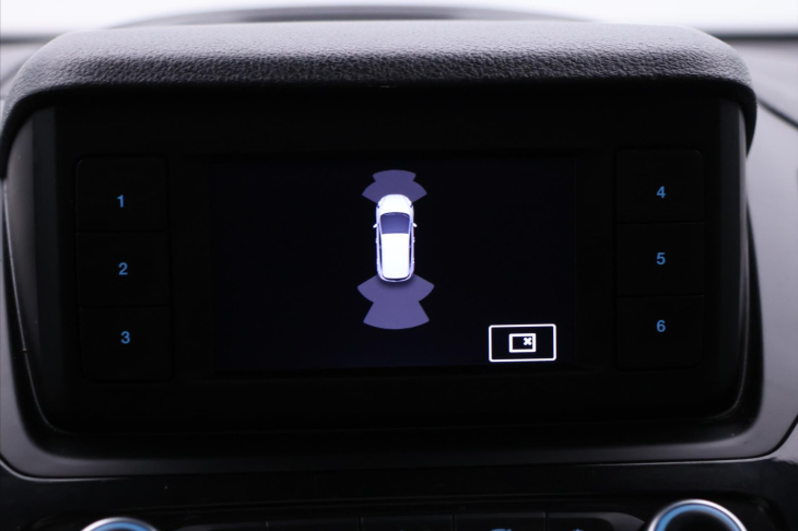 Ford Tourneo Connect 1,5 TDCI Titanium Tažné CZ