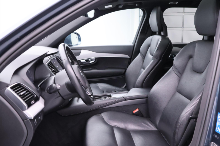 Volvo XC90 2,0 D5 173 kW AWD Momentum DPH