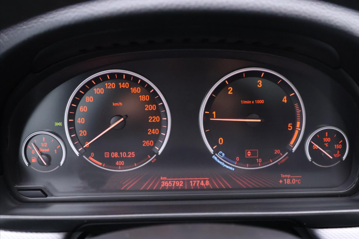 BMW Řada 5 2,0 520d 135kwPanorama Navi