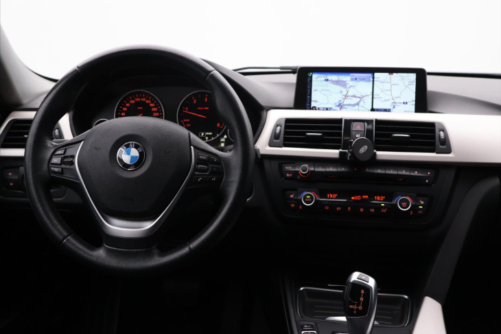 BMW Řada 3 2,0 320 XDrive 135kW Aut.