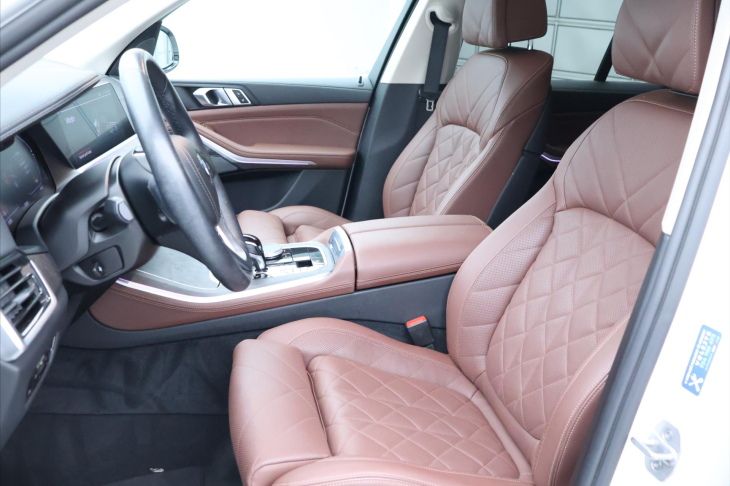 BMW X5 3,0 210kW XDrive30d CZ DPH