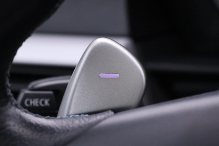 BMW M5 5,0 373kW Kůže Klima. Navigace