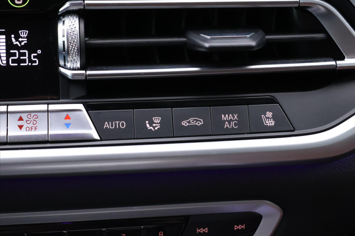 BMW X5 3,0 210kW XDrive30d CZ DPH