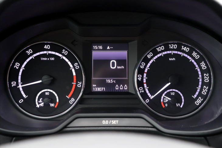 Škoda Octavia 2,0 TSI RS 169kW Xenon Kůže