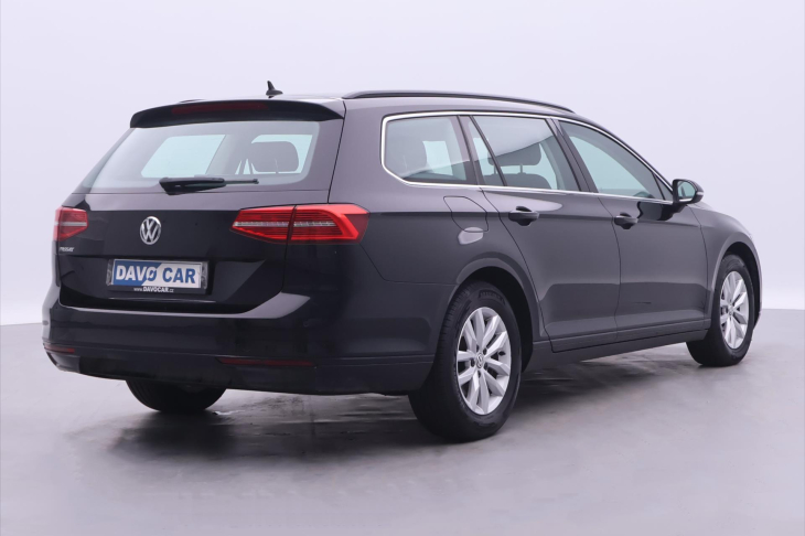 Volkswagen Passat 1,6 TDI Highline Aut klima LED
