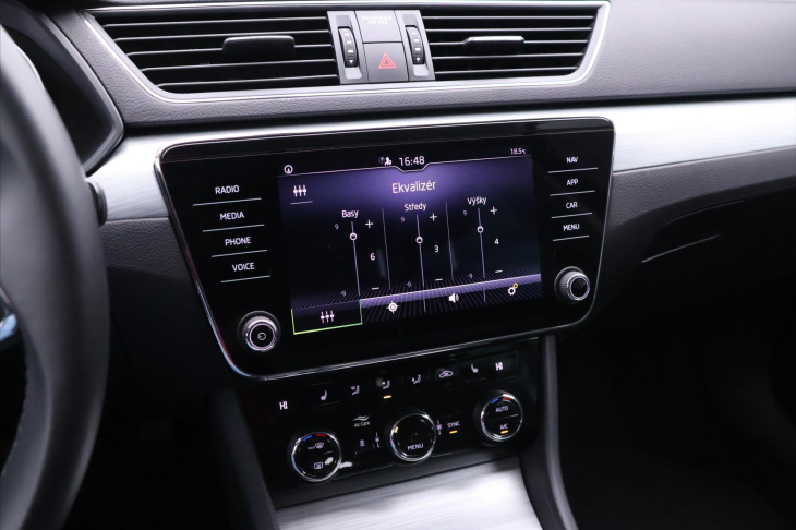 Škoda Superb 2,0 TDI 110kW DSG Navi DPH