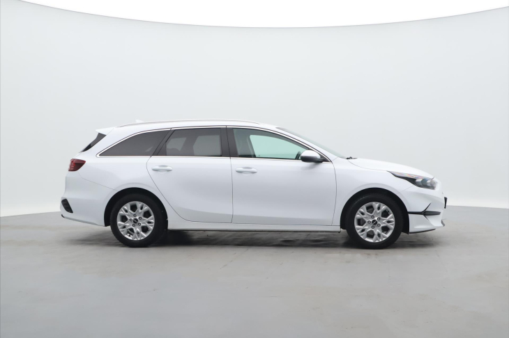 Kia Ceed 1,5 T-GDI 117kW DCT TOP DPH CZ