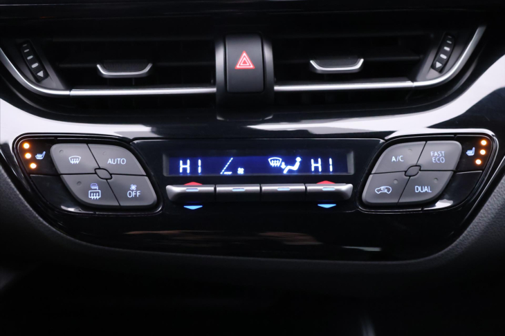 Toyota C-HR 1,2 Turbo 85kW CZ Serv.kniha