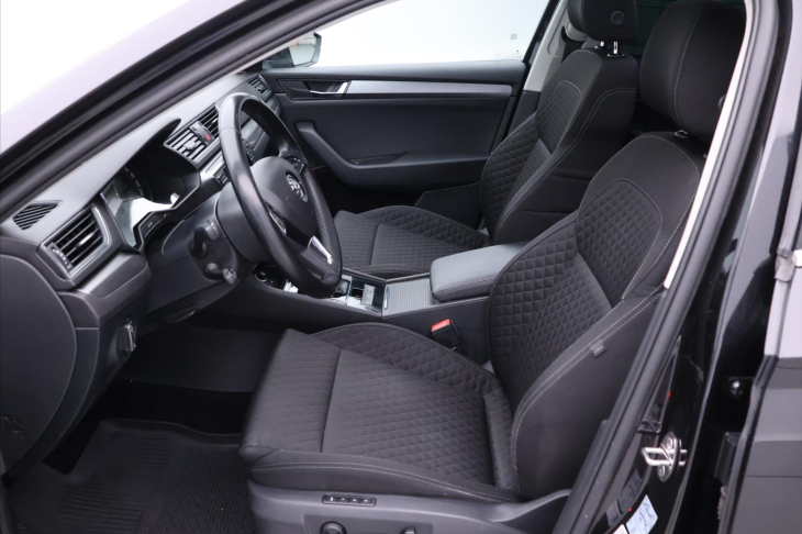 Škoda Superb 1,6 TDI DSG Style Panorama