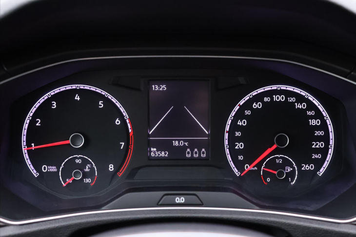 Volkswagen T-Roc 1,5 110TSI Serv.kniha tempomat