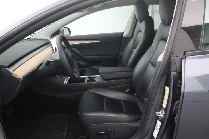 Tesla Model 3 Long Range AWD sOH 89,3% DPH